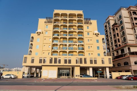 Квартира в Al Warsan, Дубай, 2 спальни, 122м², № 114378