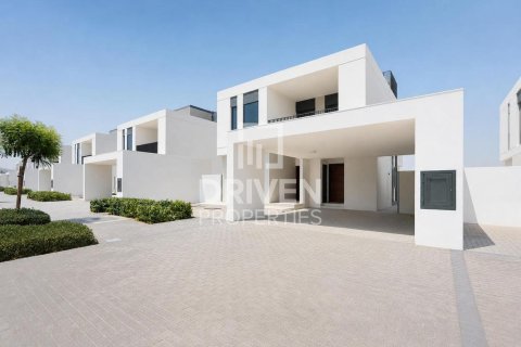 Villa in EMAAR South, Dubai South (Dubai World Central), Dubai 4 bedrooms, 499.26 sq.m. № 129236 - photo 22