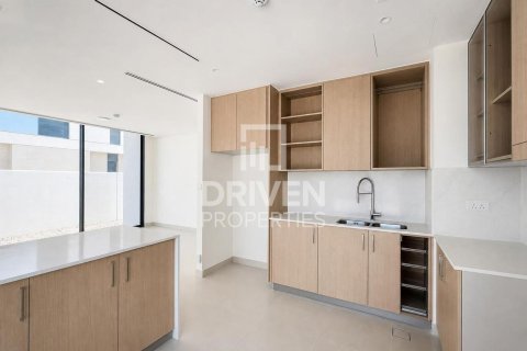 Villa in EMAAR South, Dubai South (Dubai World Central), Dubai 4 bedrooms, 499.26 sq.m. № 129236 - photo 6