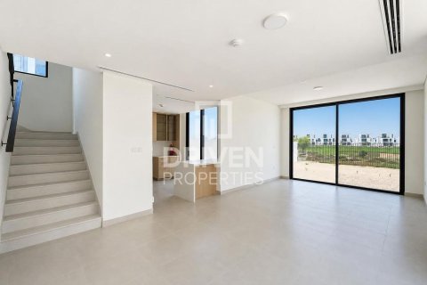 Villa in EMAAR South, Dubai South (Dubai World Central), Dubai 4 bedrooms, 499.26 sq.m. № 129236 - photo 2