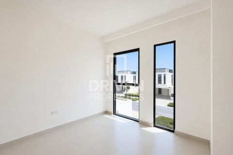 Villa in EMAAR South, Dubai South (Dubai World Central), Dubai 4 bedrooms, 499.26 sq.m. № 129236 - photo 13