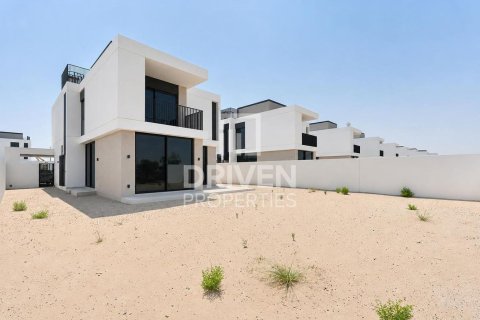 Villa in EMAAR South, Dubai South (Dubai World Central), Dubai 4 bedrooms, 499.26 sq.m. № 129236 - photo 24