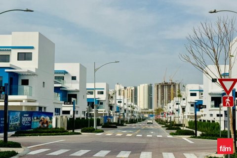 Townhouse in Dubai 4 bedrooms, 144 sq.m. № 109275 - photo 7