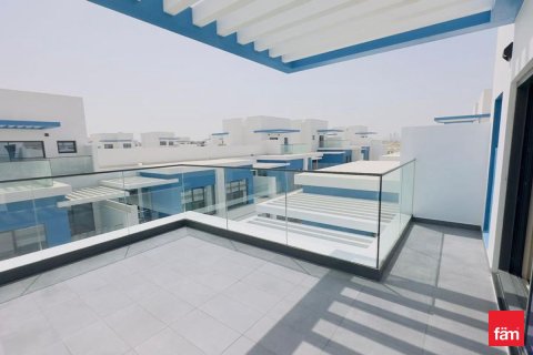 Townhouse in Dubai 4 bedrooms, 144 sq.m. № 109275 - photo 8