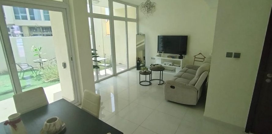 Таунхаус в Дубае, 3 спальни, 120м², № 109273