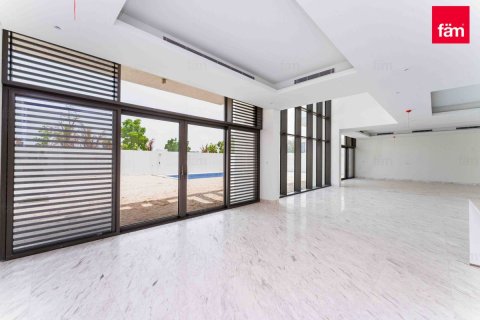 Villa in Dubai 6 bedrooms, 1125 sq.m. № 50008 - photo 4