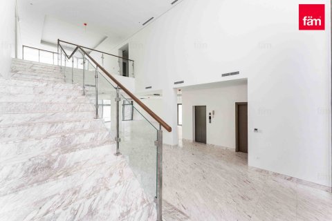 Villa in Dubai 6 bedrooms, 1125 sq.m. № 50008 - photo 22