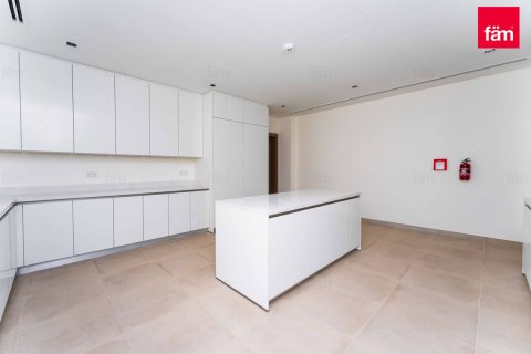 Villa in Dubai 6 bedrooms, 1125 sq.m. № 50008 - photo 16