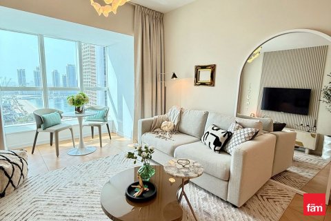 Apartment in Dubai Marina, Dubai 1 bedroom, 74.4 sq.m. № 50009 - photo 1