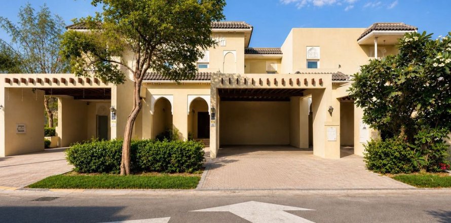 Adosado en Al Furjan, Dubai, 3 dormitorios, 222.6 m², № 109233