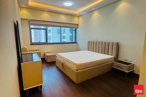 Apartment in Business Bay, Dubai 2 bedrooms, 130.9 sq.m. № 109232 - photo 9