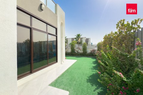 Villa in Meydan, Dubai 4 bedrooms, 288 sq.m. № 23940 - photo 3