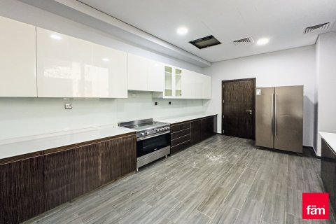 Villa en Dubai, 5 dormitorios, 640 m², № 23854 - foto 18