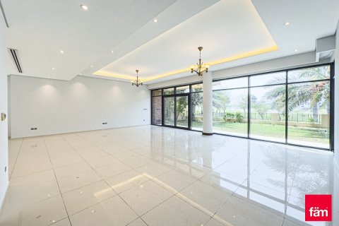 Villa en Dubai, 5 dormitorios, 640 m², № 23854 - foto 5