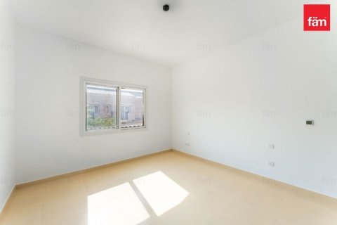 Снять в аренду таунхаус в Дубае: 2 спальни, 172.4м², № 94648 - фото 8