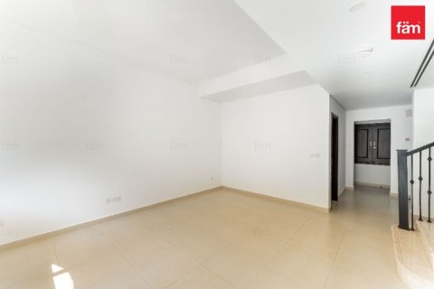 Снять в аренду таунхаус в Дубае: 2 спальни, 172.4м², № 94648 - фото 15
