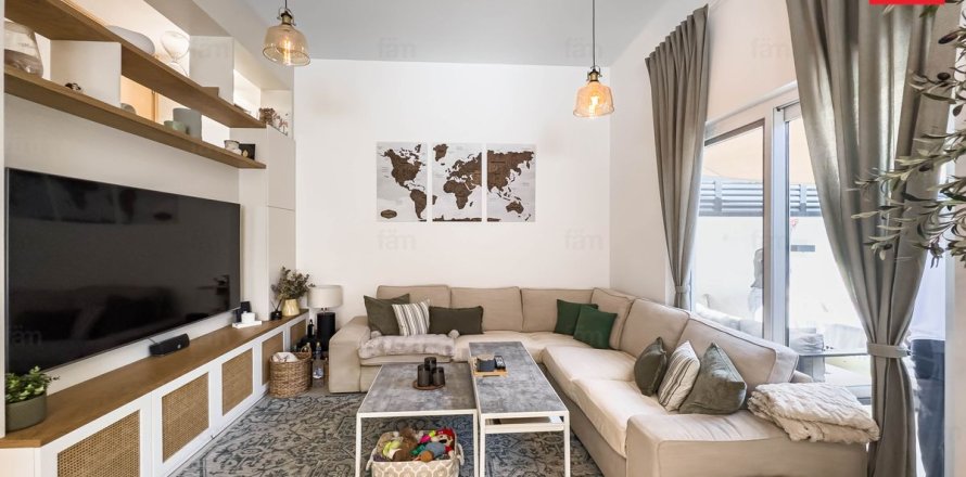 Townhouse in Dubai 4 bedrooms, 230.5 sq.m. № 94642