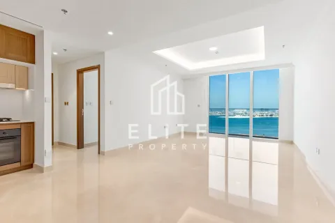 Apartment in EMAAR Beachfront, Dubai Harbour, Dubai studio, 67 sq.m. № 85471 - photo 2