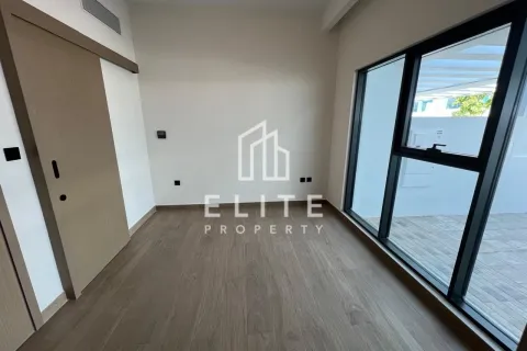 Townhouse in Dubai 4 bedrooms, 205 sq.m. № 85475 - photo 15