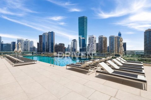 Apartment in Business Bay, Dubai 2 bedrooms, 121.33 sq.m. № 128335 - photo 16