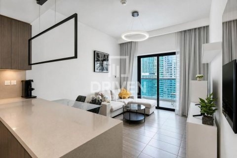 Apartment in Jumeirah Lake Towers, Dubai 1 bedroom, 73.02 sq.m. № 128334