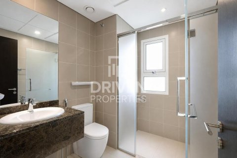 Villa in Dubai Science Park, Dubai 4 bedrooms, 485.42 sq.m. № 128336 - photo 28