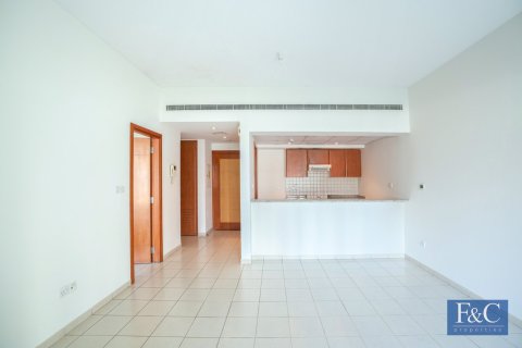 Apartment in Al Ghozlan, Greens, Dubai 1 bedroom, 70 sq.m. № 103381 - photo 6