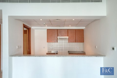 Apartment in Al Ghozlan, Greens, Dubai 1 bedroom, 70 sq.m. № 103381 - photo 2