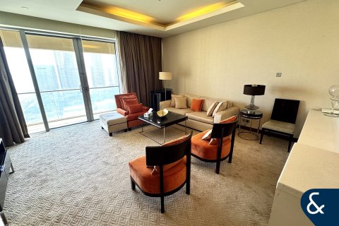 Снять в аренду квартиру в Даунтаун Дубай (Даунтаун Бурдж Дубай), Дубай: 1 спальня, 71м², № 79068 - фото 1