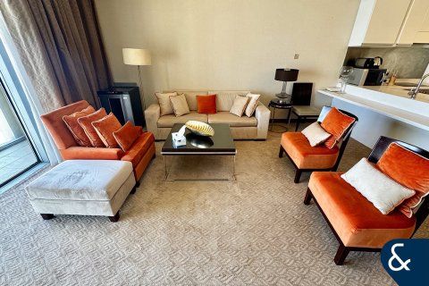 Снять в аренду квартиру в Даунтаун Дубай (Даунтаун Бурдж Дубай), Дубай: 1 спальня, 71м², № 79068 - фото 2