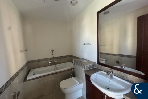 Снять в аренду квартиру в The Fairmont Palm Residences, Пальма Джумейра, Дубай: 3 спальни, 202м², № 79074 - фото 19