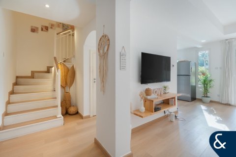 Снять в аренду виллу в The Springs, Дубай: 2 спальни, 157м², № 79065 - фото 6