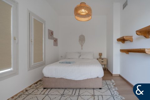 Снять в аренду виллу в The Springs, Дубай: 2 спальни, 157м², № 79065 - фото 15