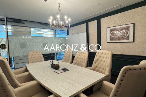 Снять в аренду офис в Бизнес-Бэе, Дубай: 367м², № 89699 - фото 5