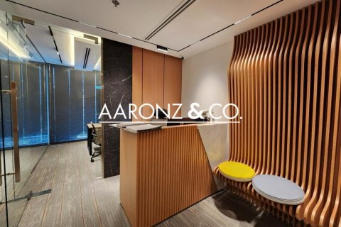 Снять в аренду офис в Бизнес-Бэе, Дубай: 61м², № 89701 - фото 5