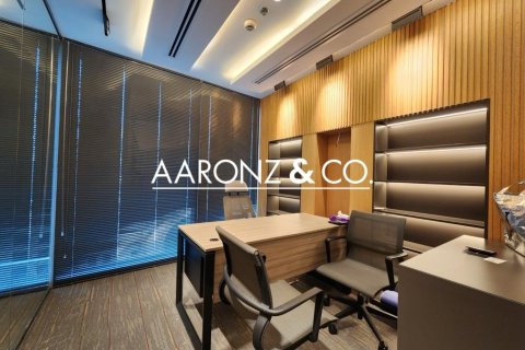 Снять в аренду офис в Бизнес-Бэе, Дубай: 61м², № 89701 - фото 9