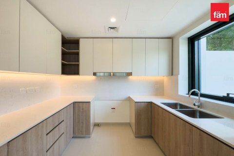 Apartment in Dubai Hills Estate, Dubai 3 bedrooms, 132.5 sq.m. № 71517 - photo 2