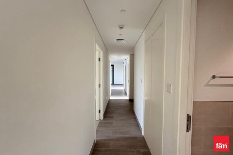 Снять в аренду квартиру в Дубае: 3 спальни, 284.7м², № 71518 - фото 4