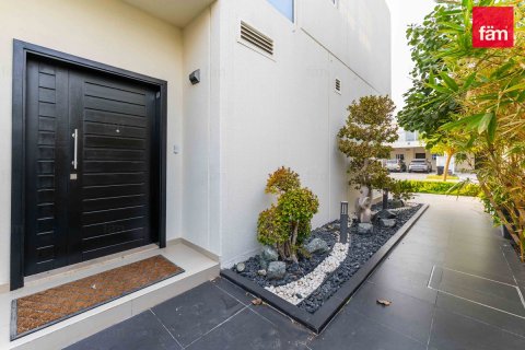 Villa à Dubai, 6 chambres, 322 m², № 139607 - photo 10
