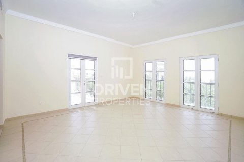Villa en The Villa, Dubai, 4 dormitorios, 418.06 m², № 126569