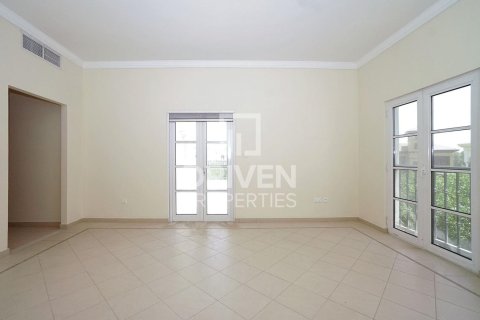 Villa en The Villa, Dubai, 4 dormitorios, 418.06 m², № 126569 - foto 8