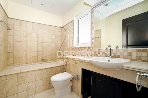 Villa en The Villa, Dubai, 4 dormitorios, 418.06 m², № 126569 - foto 9
