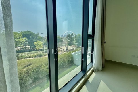 Снять в аренду виллу в Дубай Хилс Эстейт, Дубай: 4 спальни, 231.4м², № 46596 - фото 17
