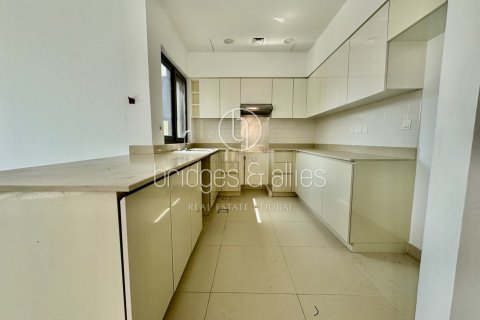 Снять в аренду виллу в Дубай Хилс Эстейт, Дубай: 4 спальни, 228.7м², № 46597 - фото 15