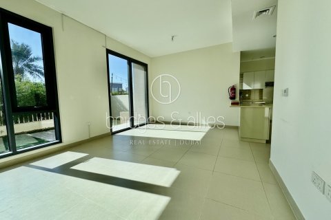 Снять в аренду виллу в Дубай Хилс Эстейт, Дубай: 4 спальни, 228.7м², № 46597 - фото 2