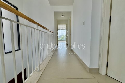 Снять в аренду виллу в Дубай Хилс Эстейт, Дубай: 4 спальни, 228.7м², № 46597 - фото 21