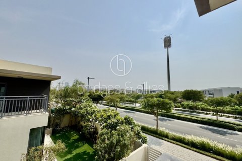 Снять в аренду виллу в Дубай Хилс Эстейт, Дубай: 4 спальни, 228.7м², № 46597 - фото 1