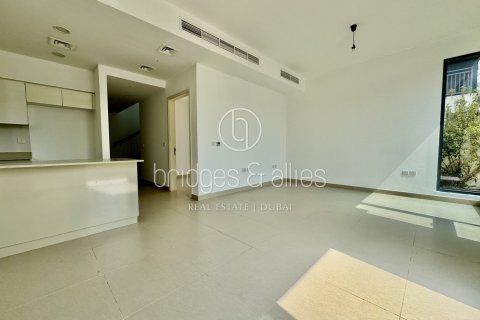 Снять в аренду виллу в Дубай Хилс Эстейт, Дубай: 4 спальни, 228.7м², № 46597 - фото 3