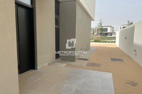Villa in Al Furjan, Dubai 5 bedrooms, 651 sq.m. № 73137 - photo 5