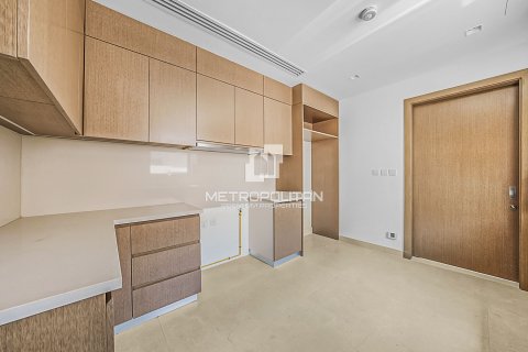 Villa in Al Furjan, Dubai 5 bedrooms, 570 sq.m. № 73136 - photo 12